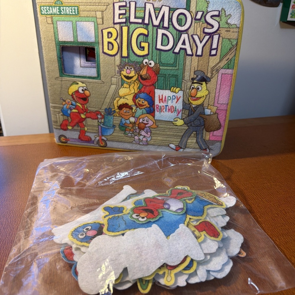 Elmos Big Day Sesame Street Display & Play 3D Felt Playset Book Baby Toddler Fun